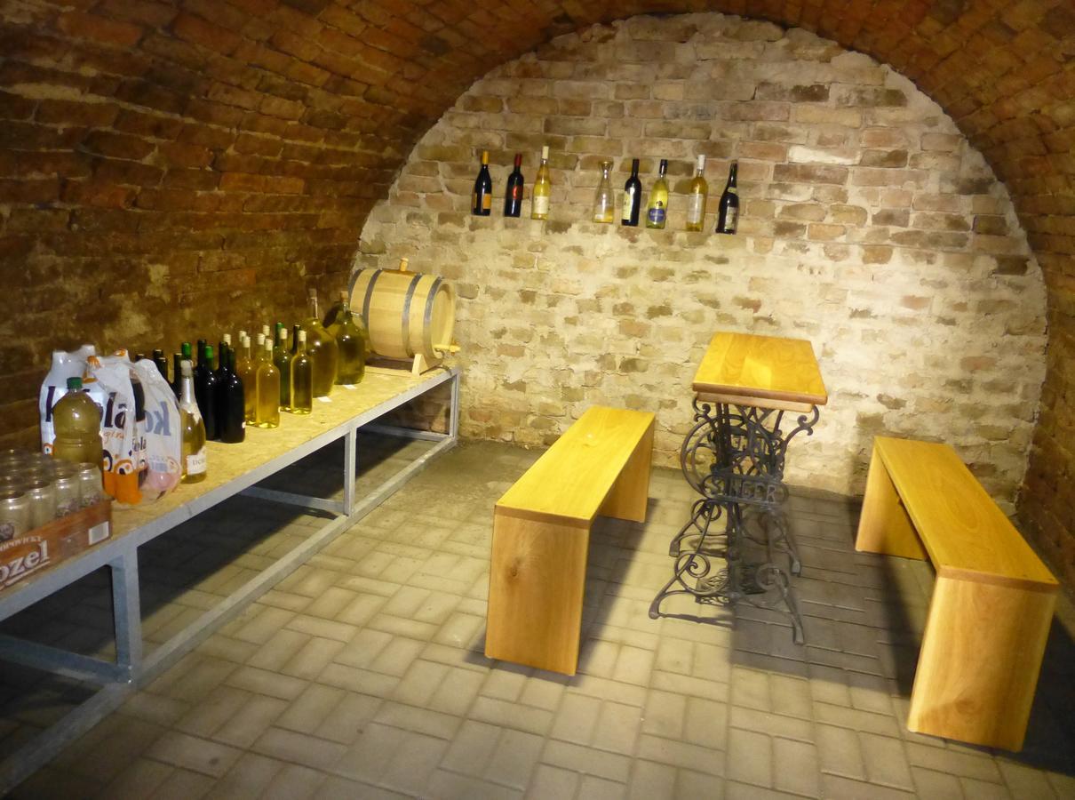 Appartamento Pod Králičím vrchem Milovice  Esterno foto
